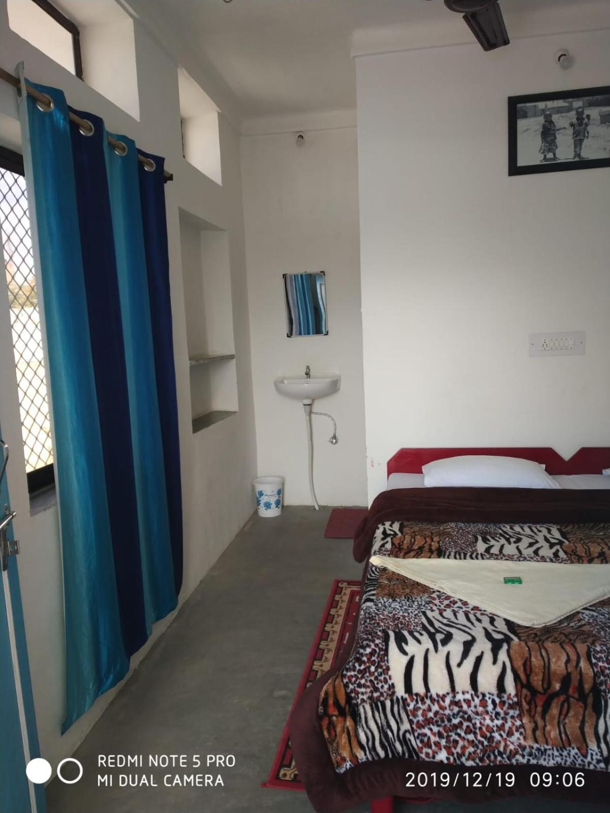 Rajguru Guest House Пушкар Екстериор снимка